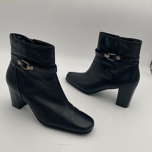 Nine & CO Elegant Black Ankle Boots women 9.5M leather upper casual office Y2K